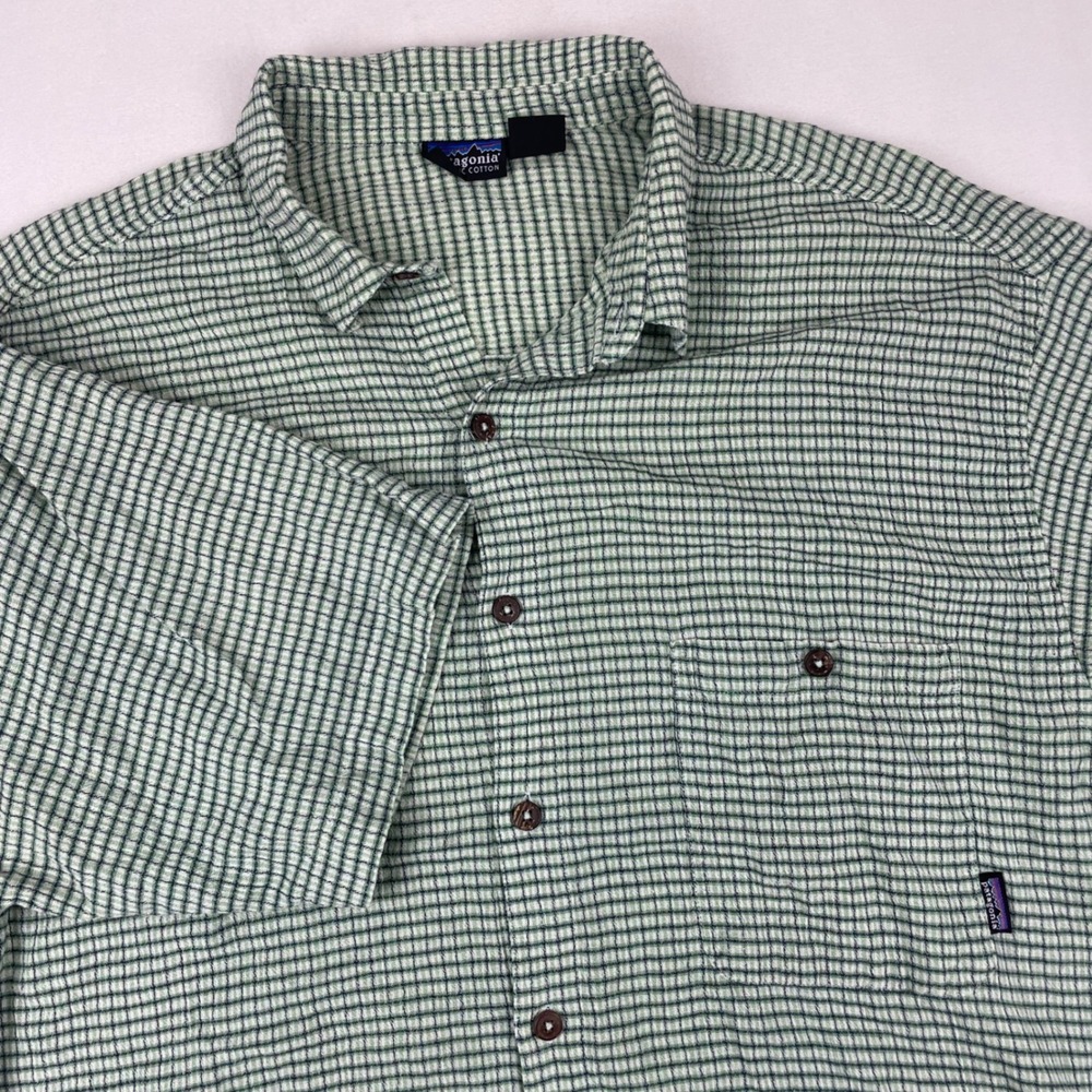 Patagonia Mens Large Short Sleeve Organic Cotton Grid Button Down Shirt Green